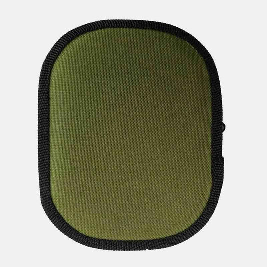 Estuche de costura verde oliva con borde negro y cierre