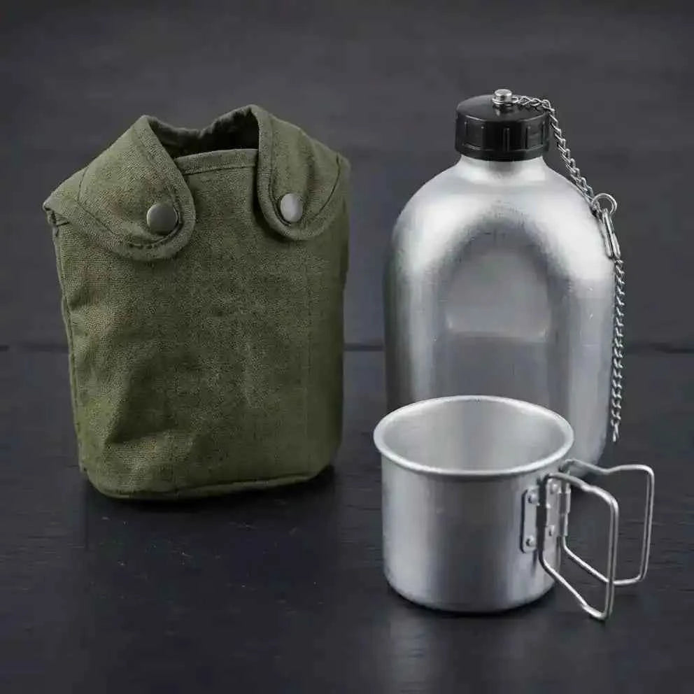 Cantimplora Mil-Tec de acero con funda verde OD, tapa negra y taza metálica