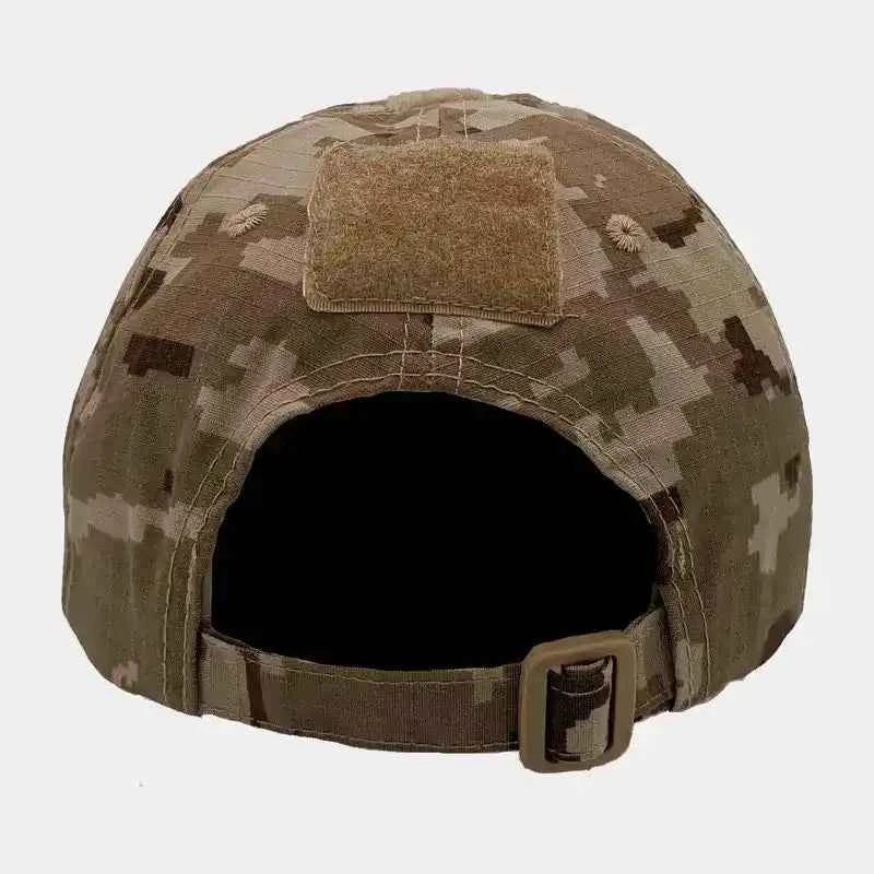 Gorra militar camuflaje pixelado marrón, interior negro y correa trasera