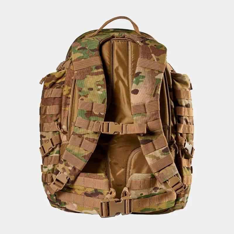 Mochila táctica multicam con espalda acolchada y paneles de correas