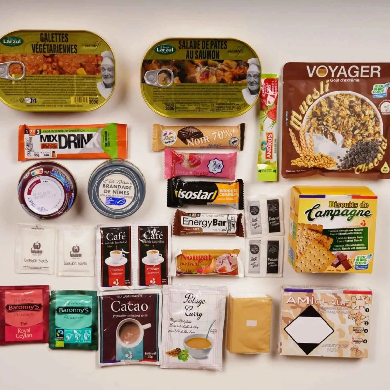 Kit de ración militar con alimentos y bebidas envasados: sobres y barritas